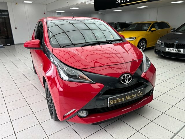 Toyota Aygo Vvt-i X-style Hatchback Red #3