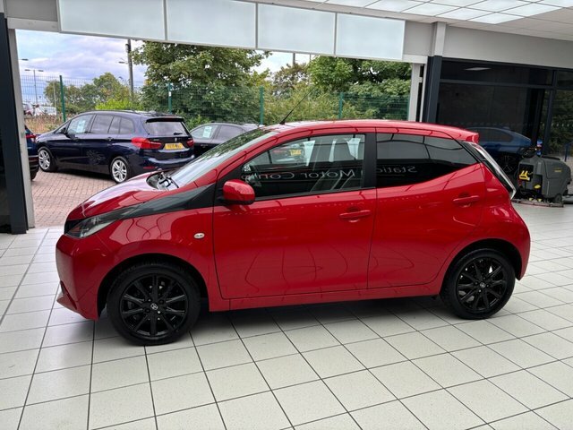 Toyota Aygo Vvt-i X-style Hatchback Red #2