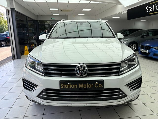 Volkswagen Touareg Tdi V6 Bluemotion Tech White #4