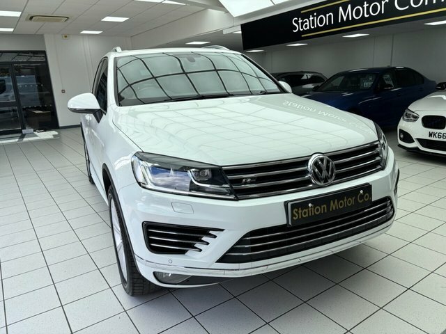 Volkswagen Touareg Tdi V6 Bluemotion Tech White #3