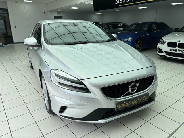 Volvo V40 D2 R-design Pro Hatchback Silver #3