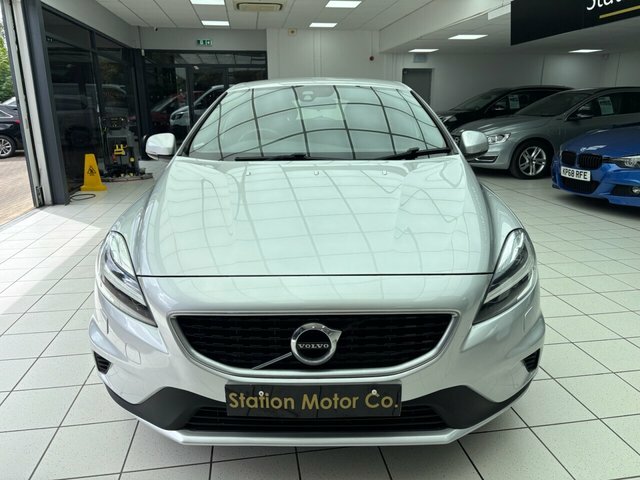 Volvo V40 D2 R-design Pro Hatchback Silver #4