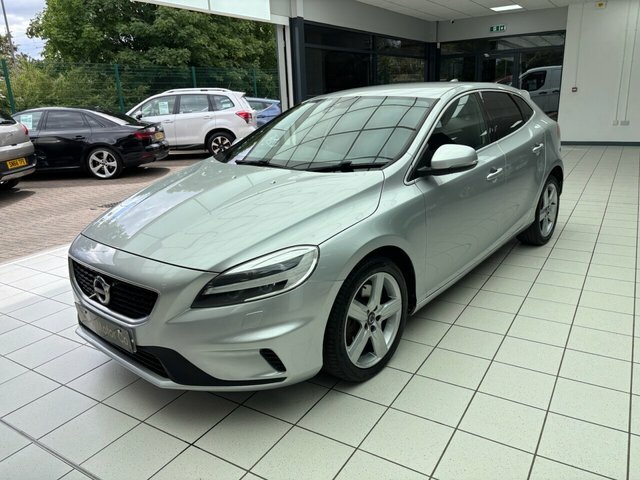 Volvo V40 D2 R-design Pro Hatchback Silver #6