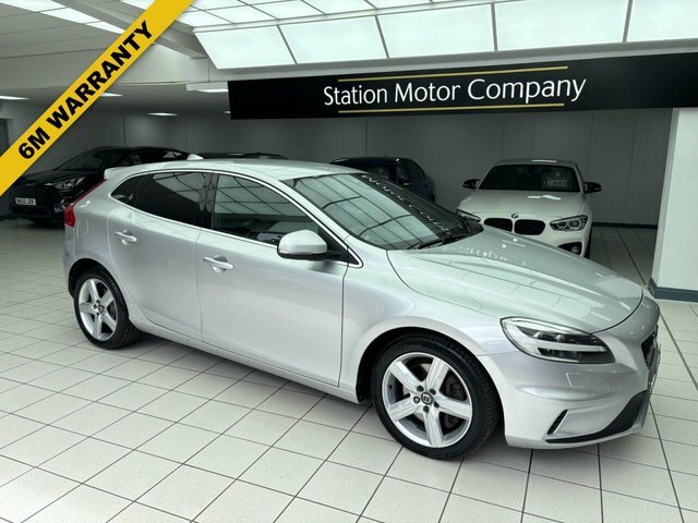 Volvo V40 D2 R-design Pro Hatchback Silver