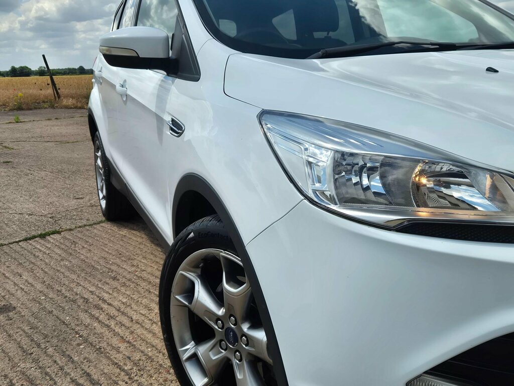 Ford Kuga 2.0 Tdci Titanium X Suv Awd Euro White #3