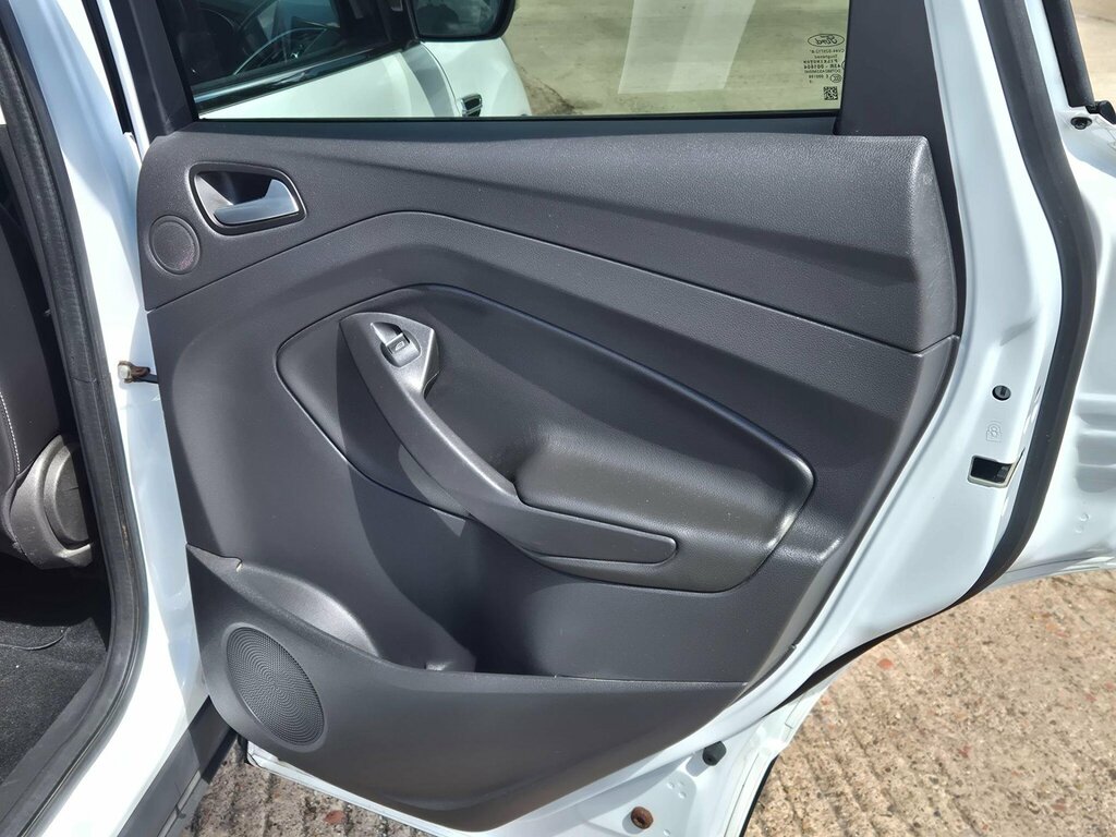 Ford Kuga 2.0 Tdci Titanium X Suv Awd Euro White #10