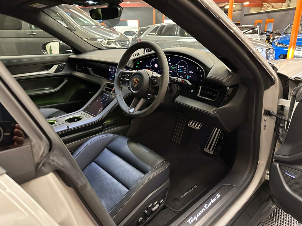 Porsche Taycan Performance Plus 93.4Kwh Turbo S Cross Turismo YB72PBX #2