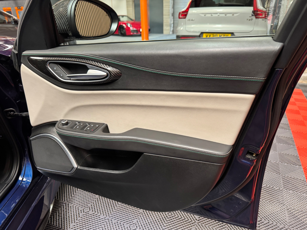Alfa Romeo Giulia Tb 2.0T Veloce #48