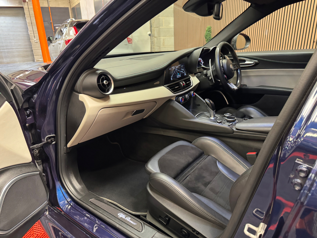 Alfa Romeo Giulia Tb 2.0T Veloce #19
