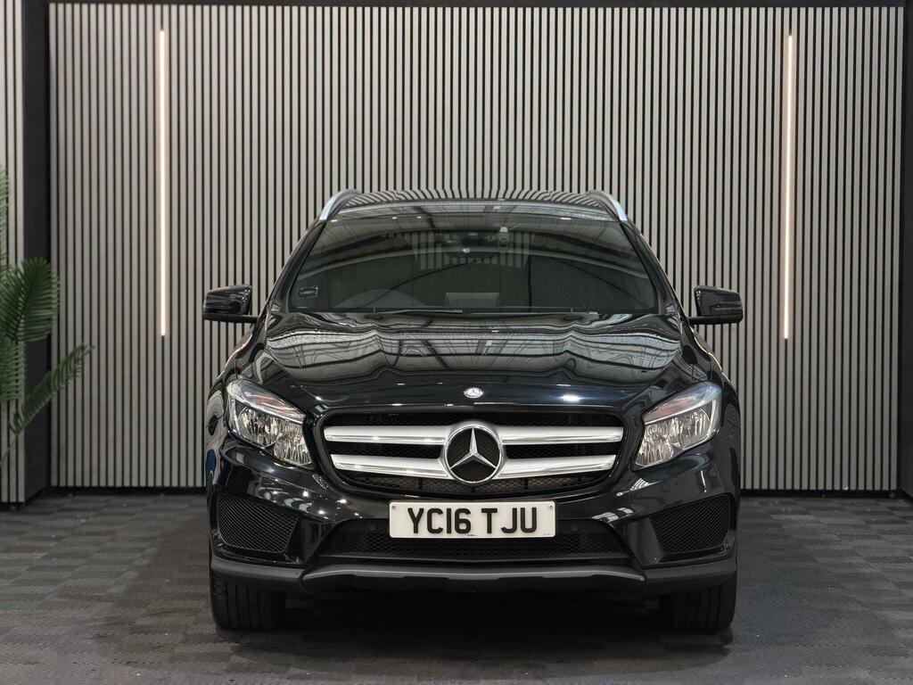 Mercedes-Benz GLA Class Amg Line Black #4