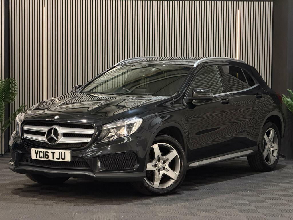 Mercedes-Benz GLA Class Amg Line Black #3