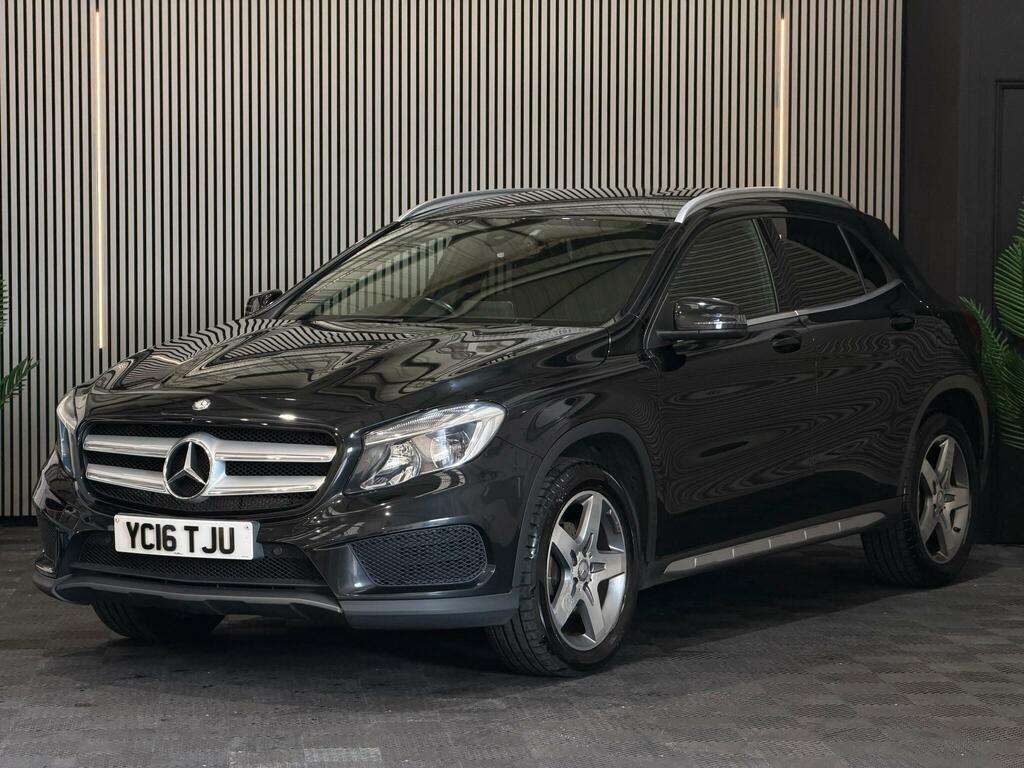 Mercedes-Benz GLA Class Amg Line Black #2