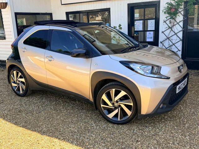 Toyota Aygo X 1.0 Vvt-i Edge Canvas Hatchback X-shift Beige #4