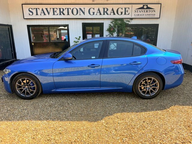 Alfa Romeo Giulia 2.0T Nero Edizione Saloon Euro 6 Blue #15