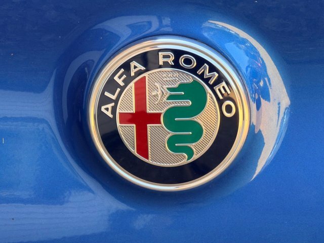 Alfa Romeo Giulia 2.0T Nero Edizione Saloon Euro 6 Blue #9