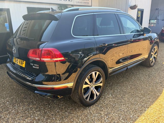Volkswagen Touareg 3.0 Tdi V6 Bluemotion Tech R-line Suv T Black #5