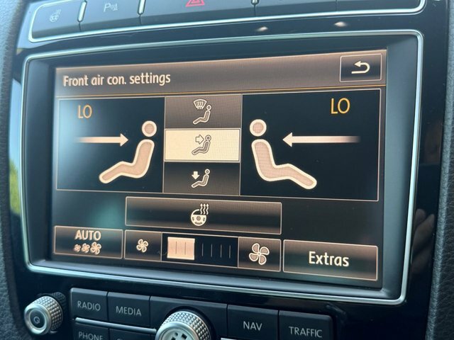Volkswagen Touareg Touareg V6 R-line Tdi Bluemotion Technology White #39