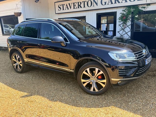 Volkswagen Touareg 3.0 Tdi V6 Bluemotion Tech R-line Suv T Black #3