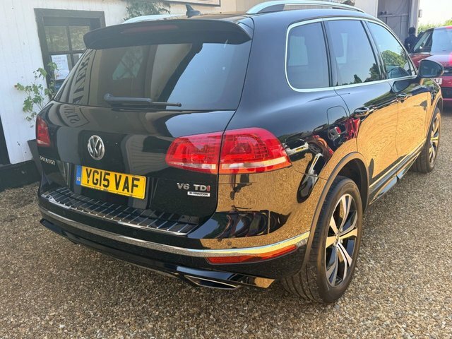 Volkswagen Touareg 3.0 Tdi V6 Bluemotion Tech R-line Suv T Black #6