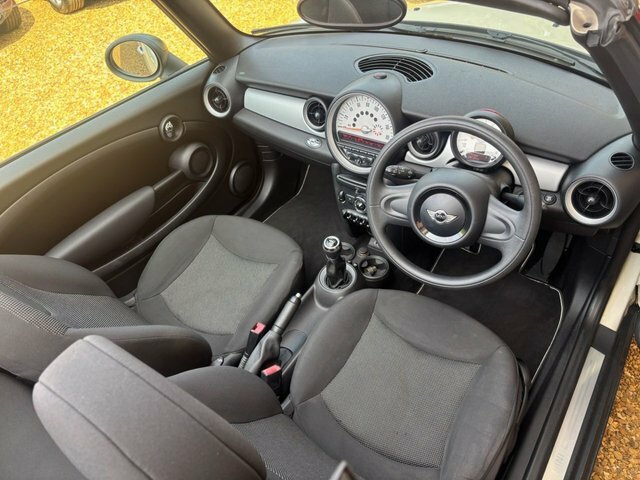 Mini Convertible 1.6 One Convertible Euro 5 98 P White #2