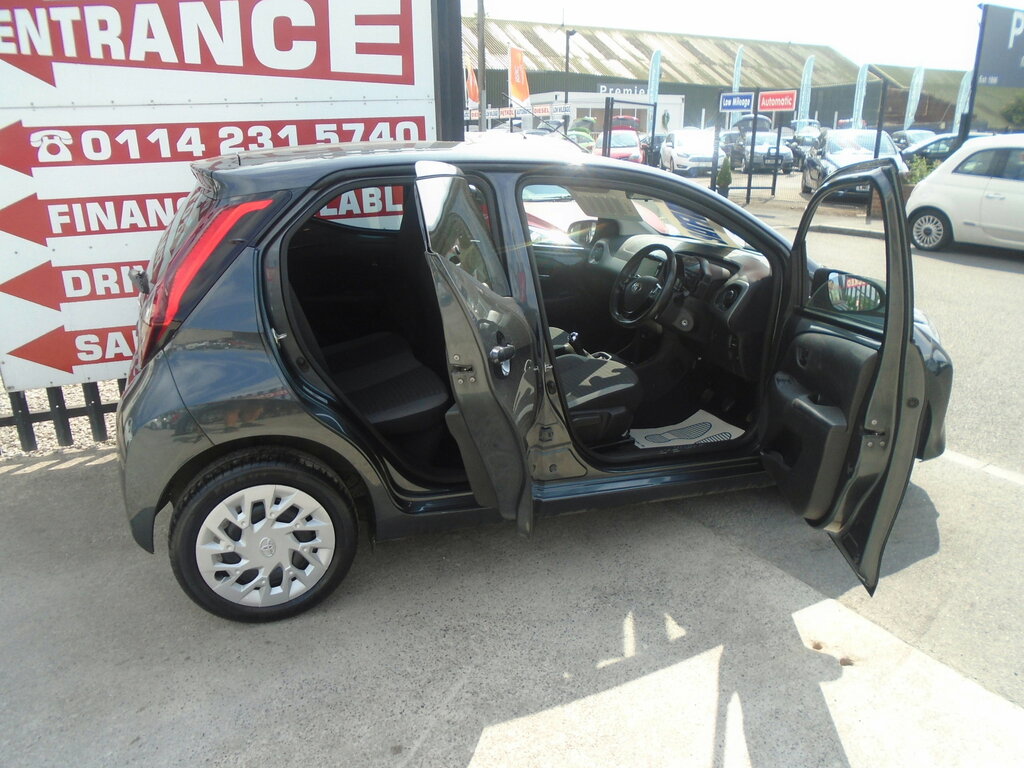 Toyota Aygo 1.0 Vvt-i X-play Hatchback Euro FN19UCZ Grey #5
