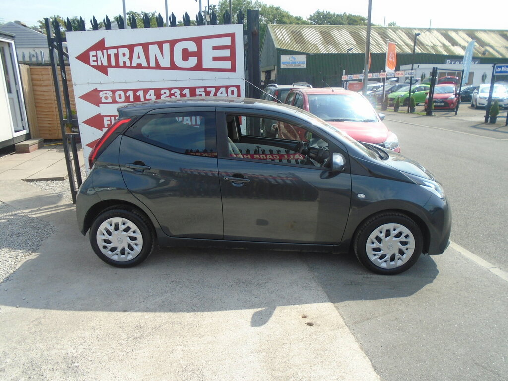 Toyota Aygo 1.0 Vvt-i X-play Hatchback Euro FN19UCZ Grey #4