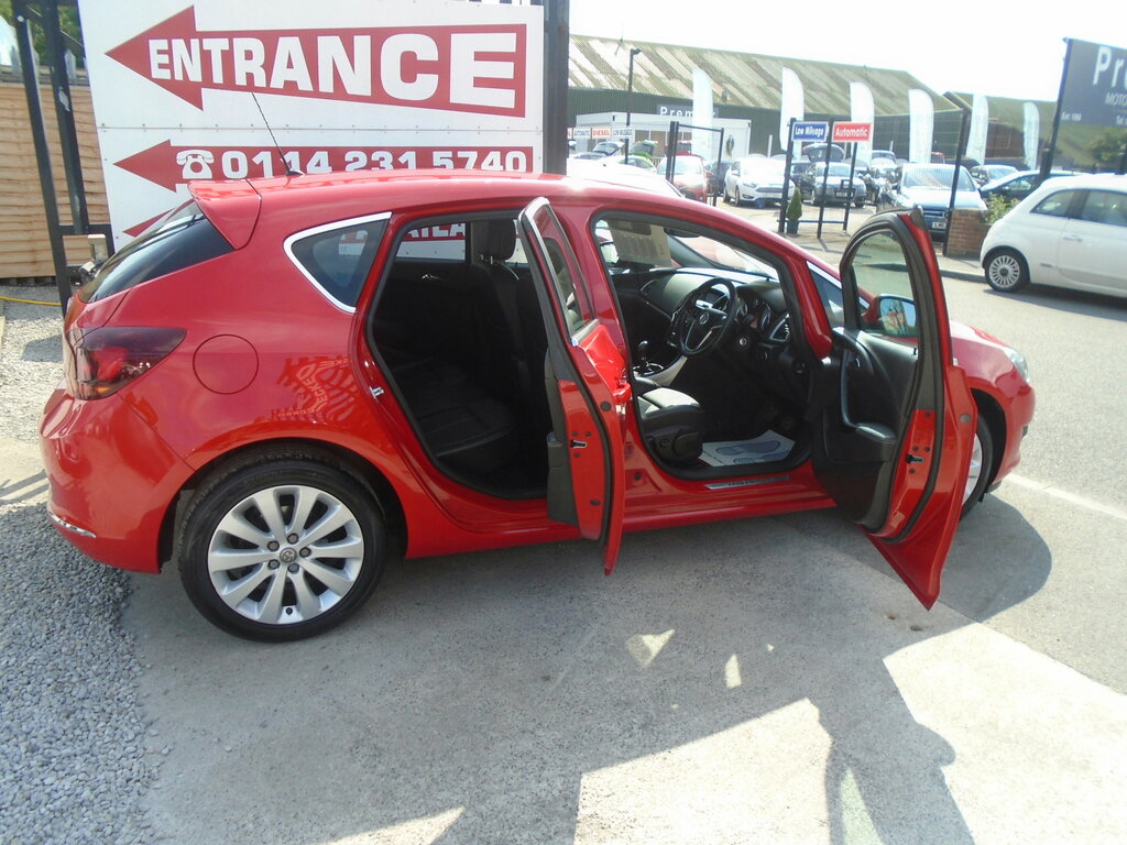 Vauxhall Astra 1.6I Elite Hatchback Euro 6 115 Red #6