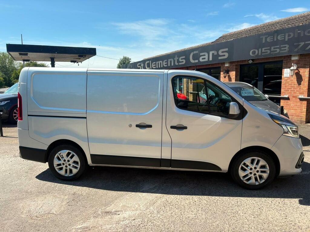 Renault Trafic 2.0 Dci Energy 28 Sport Swb Standard Roof Euro 6 Silver #2