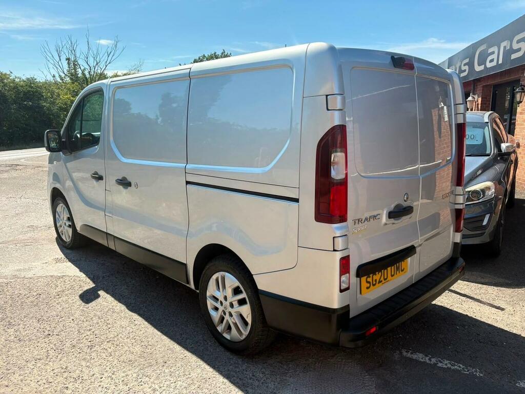 Renault Trafic 2.0 Dci Energy 28 Sport Swb Standard Roof Euro 6 Silver #4