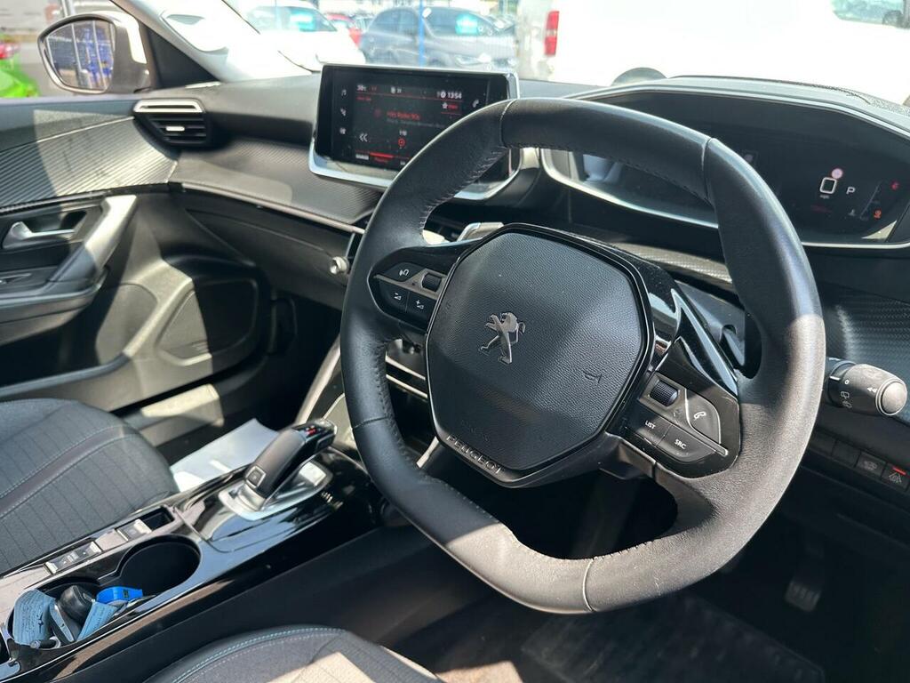 Peugeot 2008 1.2 Puretech Allure Premium Eat Euro 6 Ss White