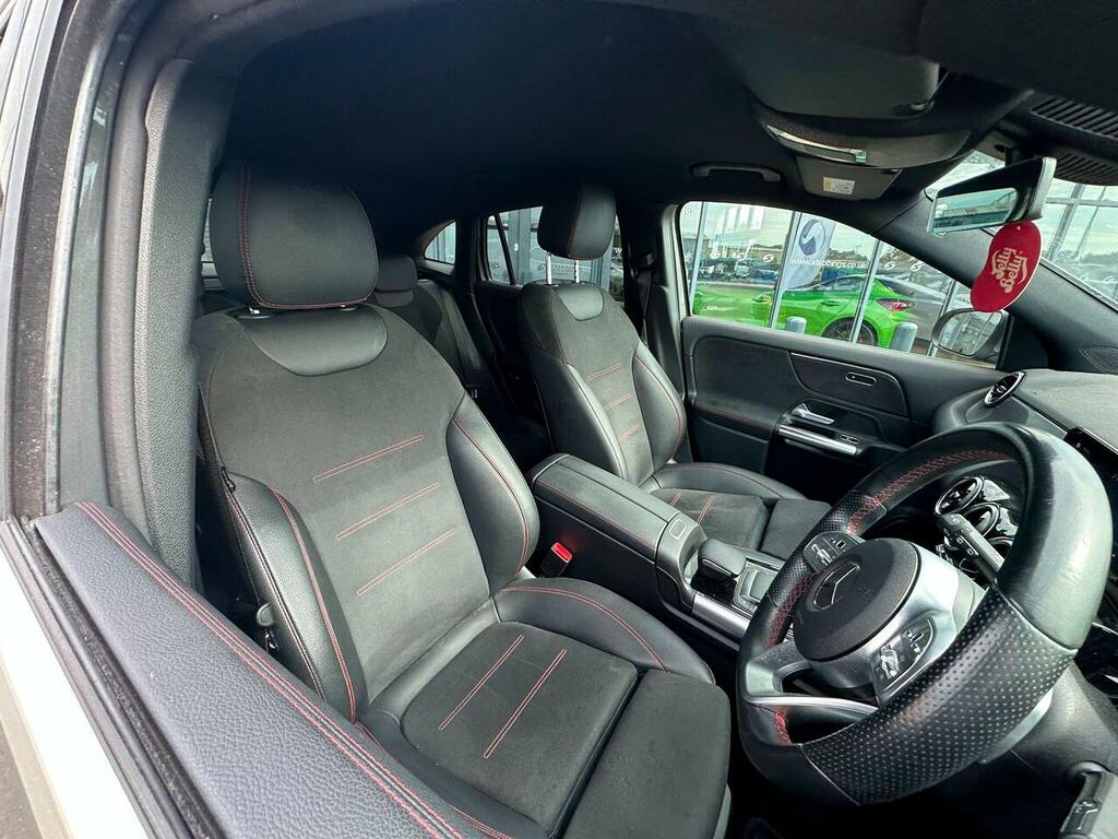 Mercedes-Benz GLA Class 2.0 Gla200d Amg Line Executive 8G-dct Euro 6 S 