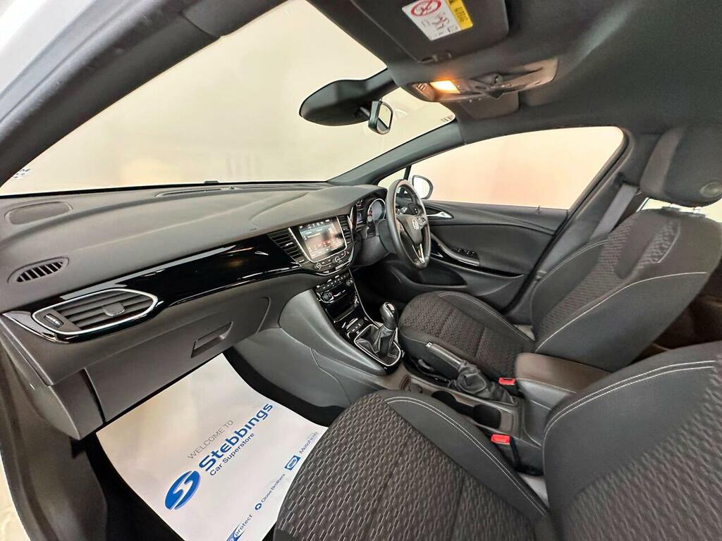 Vauxhall Astra 1.4T 16V 150 Sri Nav 2018 Silver #19