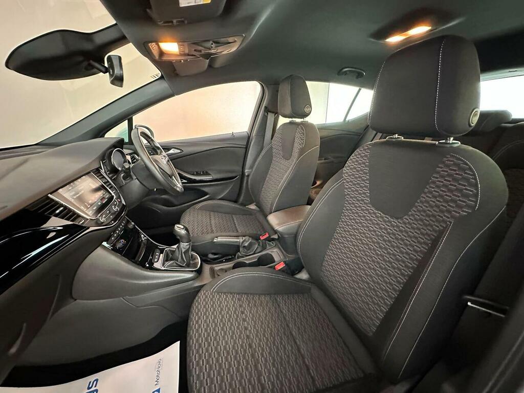 Vauxhall Astra 1.4T 16V 150 Sri Nav 2018 Silver #20