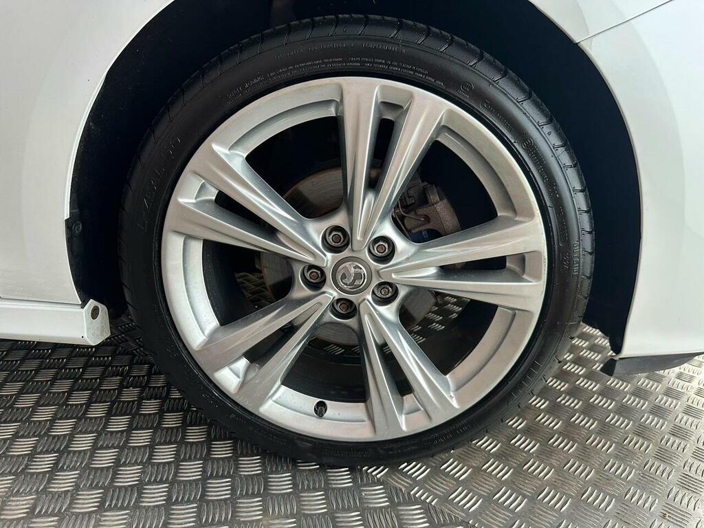 Vauxhall Astra 1.4T 16V 150 Sri Nav 2018 Silver #25