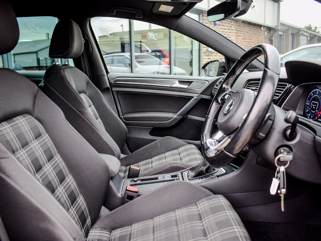 Volkswagen Golf Golf Gti Clubsport Edition 40 White #8