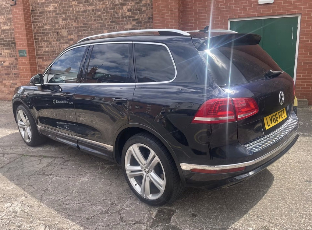 Volkswagen Touareg V6 R-line Plus Tdi Bluemotion Technology #2