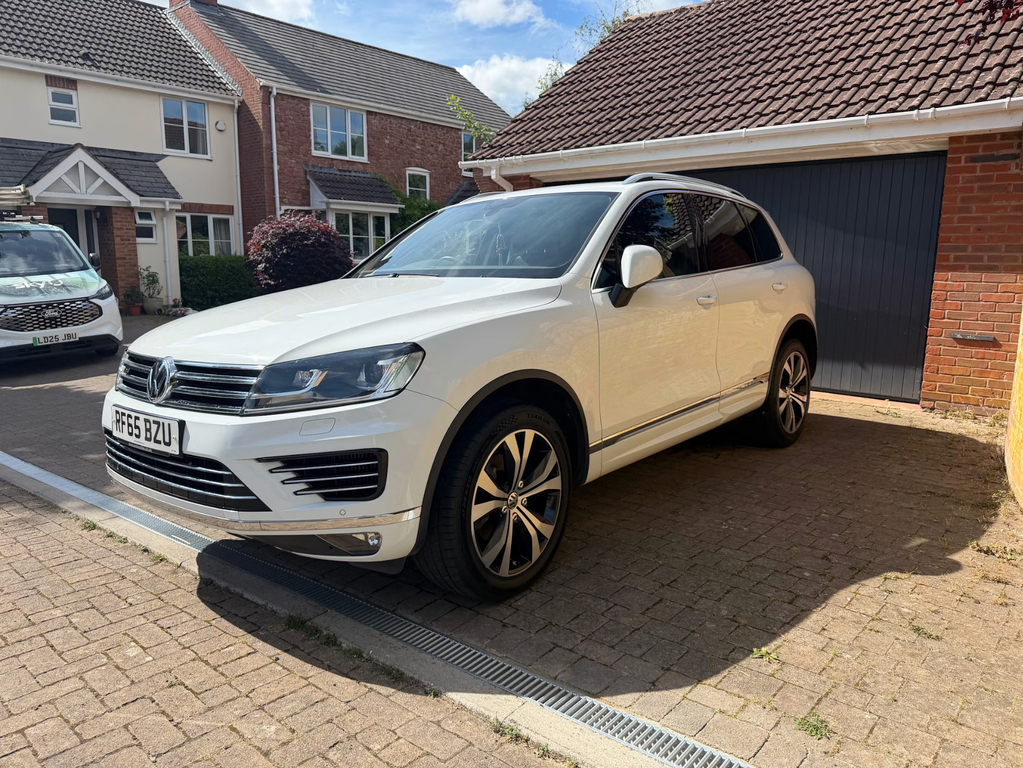 Volkswagen Touareg V6 R-line Tdi Bluemotion Technology #4