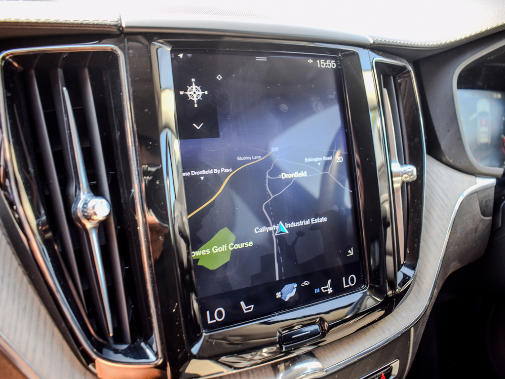 Volvo XC60 D4 R-design Silver #18