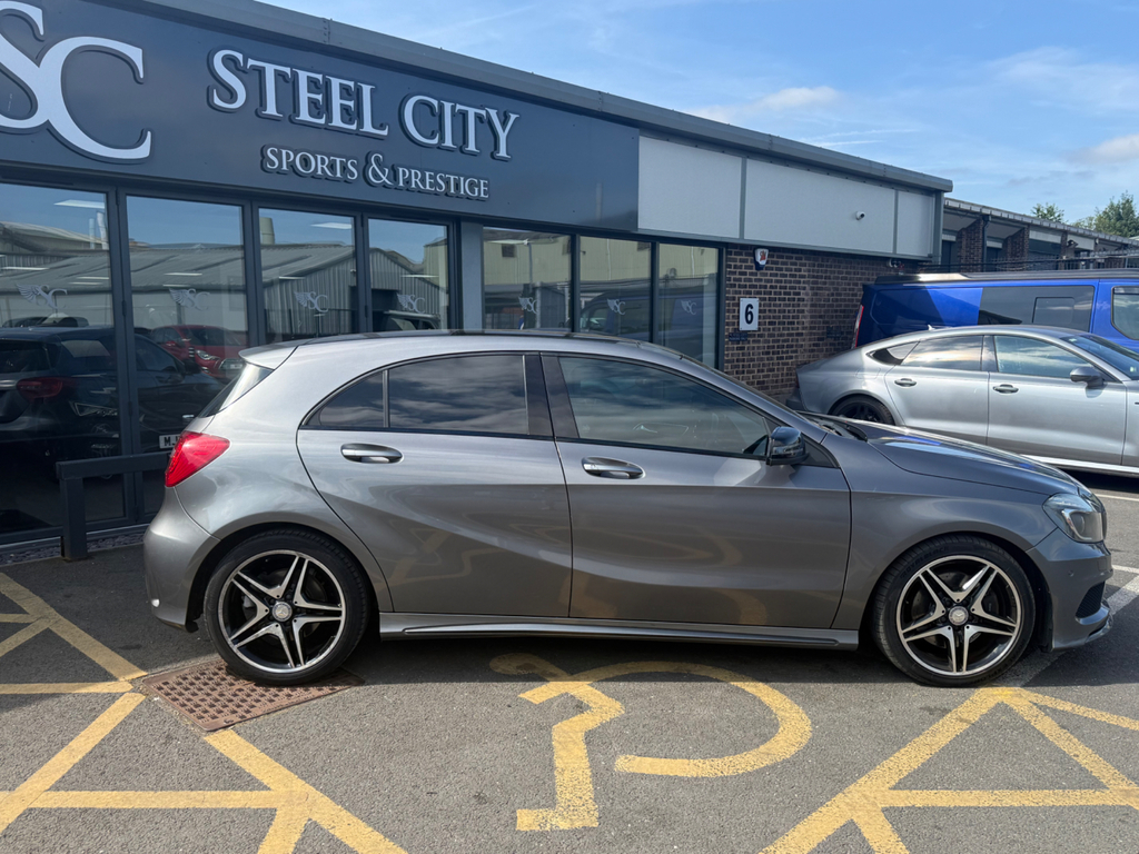 Mercedes-Benz A Class A180 Cdi Blueefficiency Se Black #4