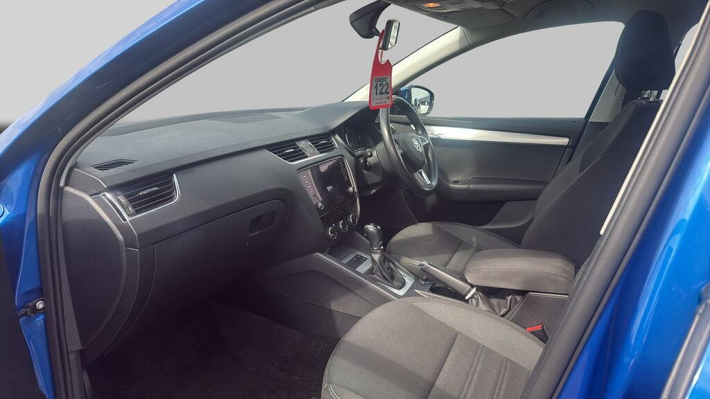 Skoda Octavia Estate 1.5 Tsi 150Ps Se Drive Act Dsg Black #15
