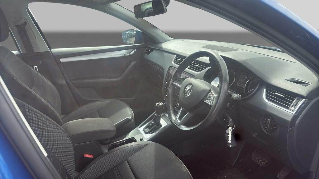 Skoda Octavia Estate 1.5 Tsi 150Ps Se Drive Act Dsg Black #37