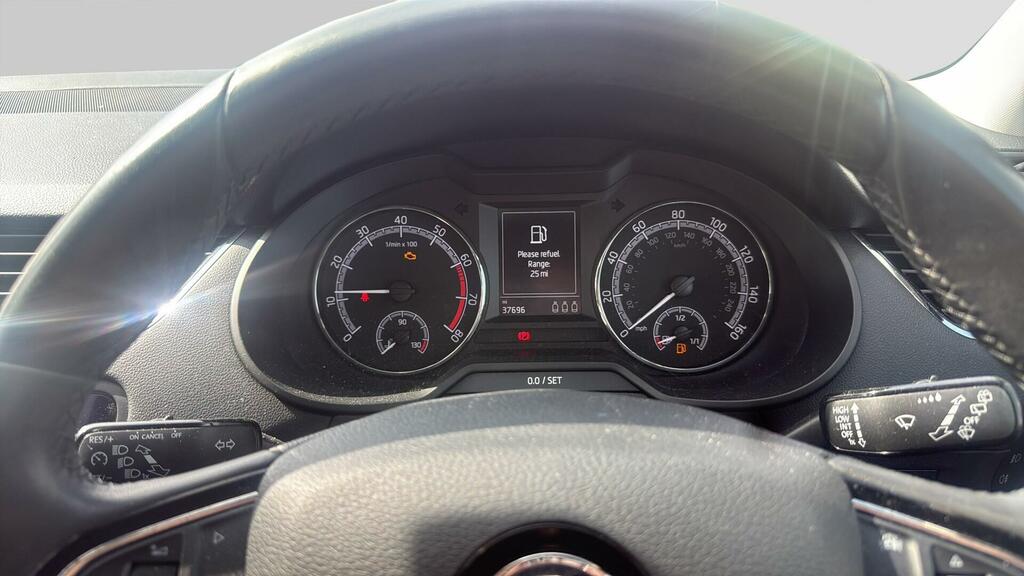 Skoda Octavia Estate 1.5 Tsi 150Ps Se Drive Act Dsg Black #19