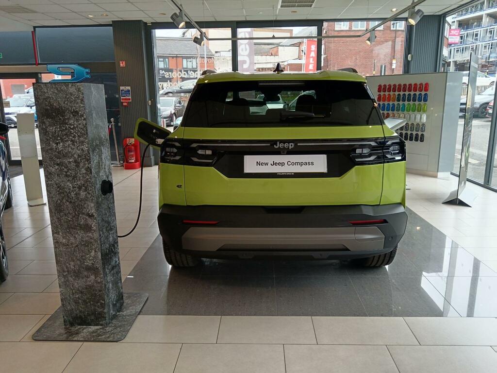 Jeep Compass S Black #10