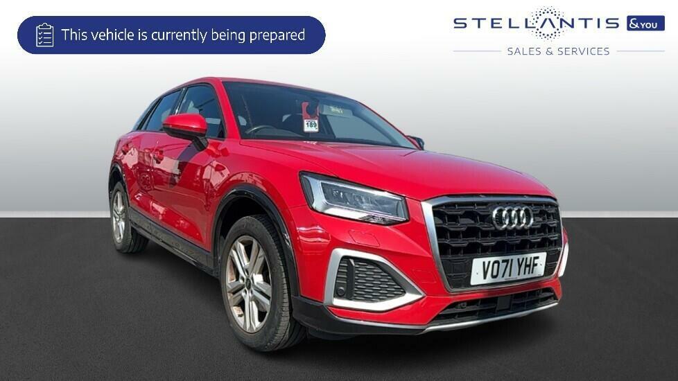 Audi Q2 Sport Red