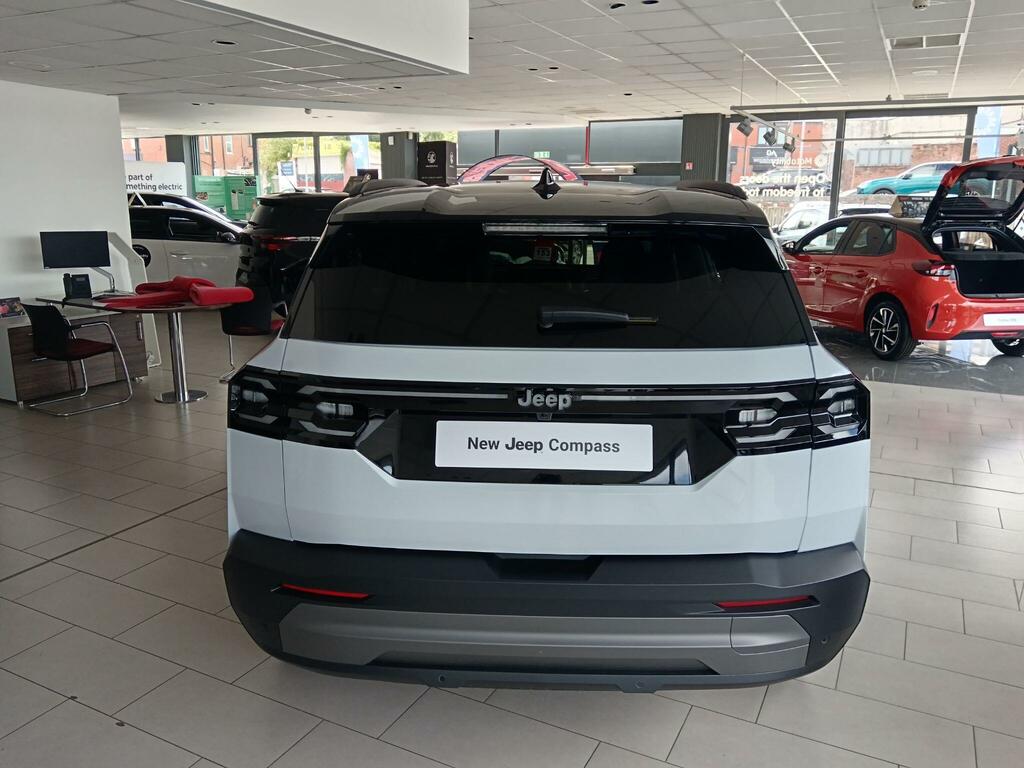 Jeep Compass First Edition White #5