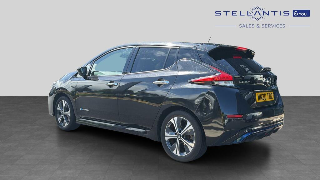 Nissan Leaf 40Kwh Tekna Black #6