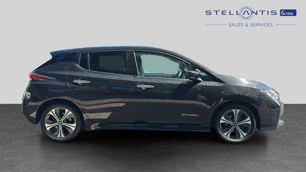 Nissan Leaf 40Kwh Tekna Black #2