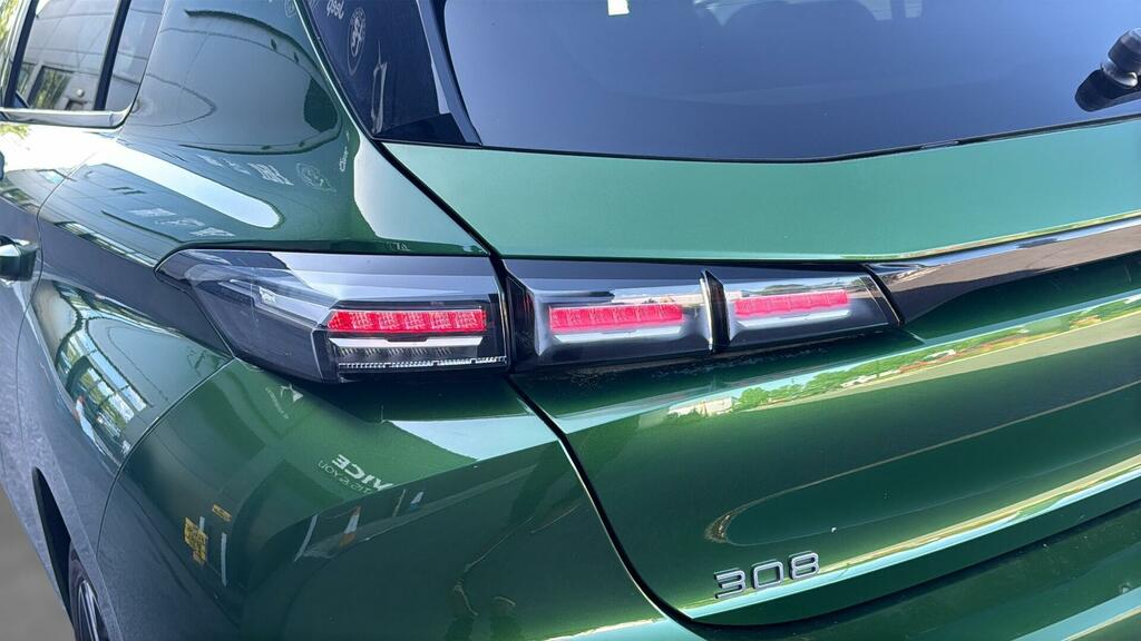 Peugeot 308 1.2 Puretech Allure Eat Euro 6 Ss Green #5