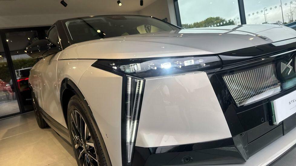 DS DS 3 Crossback E-tense 74Kwh Pallas Coupe White #5