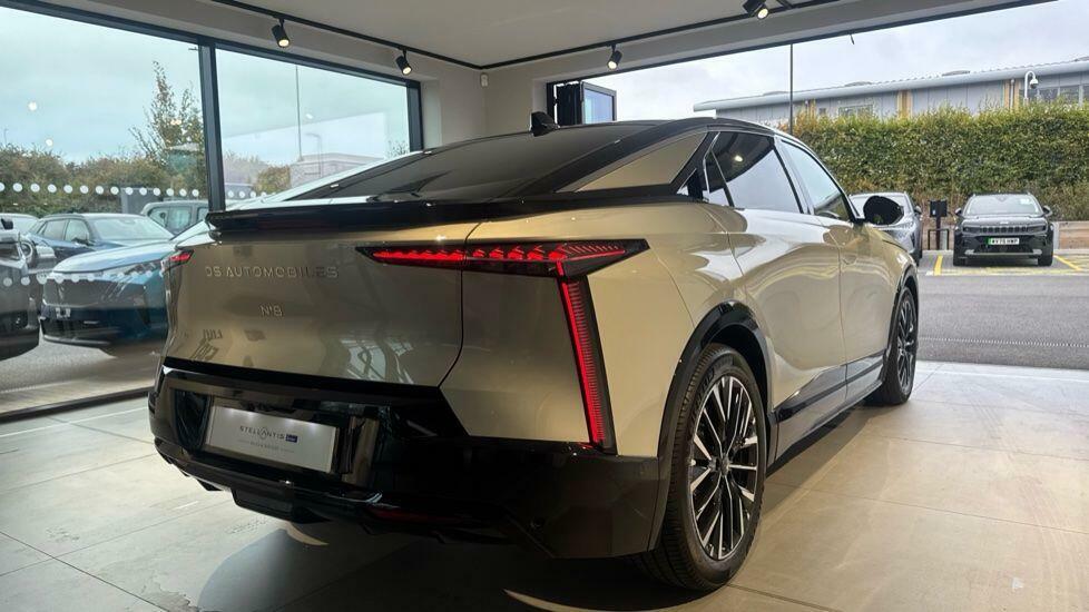 DS DS 3 Crossback E-tense 74Kwh Pallas Coupe White #6